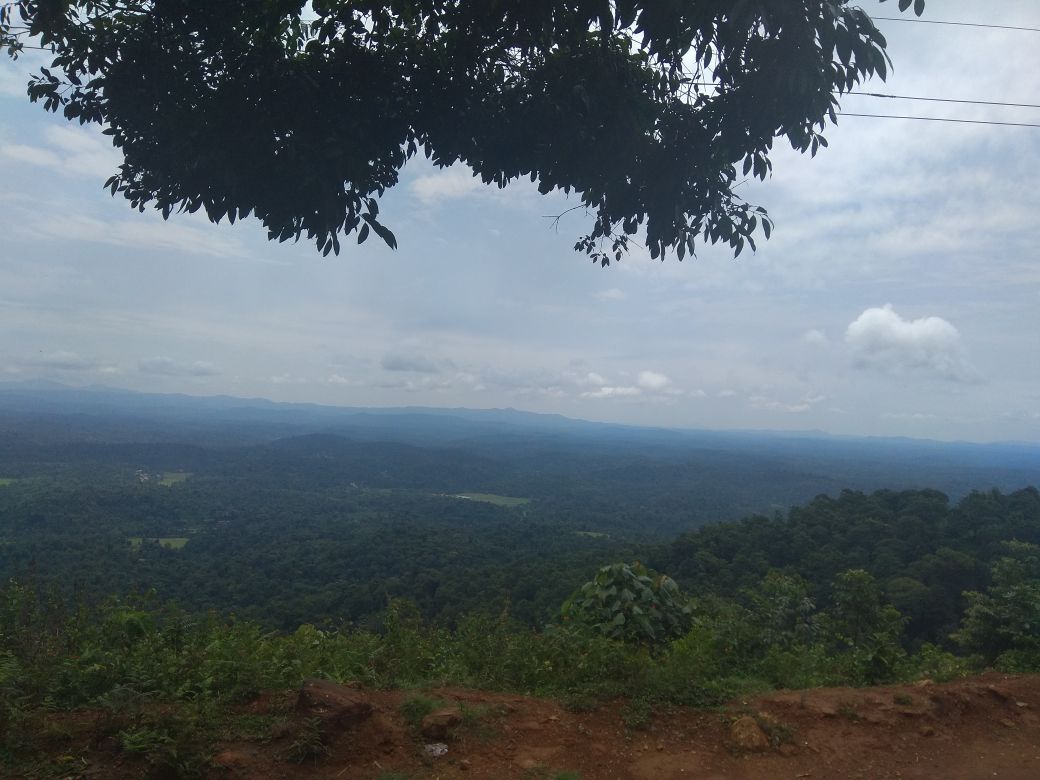 Supriya Making Memories In Thadiyandamol Peak With Thrillophilia!